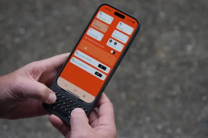 Beyond the Screen: How Keyboard Cases for the iPhone 16 and 17 Pro Max Are Redefining Mobile Productivity