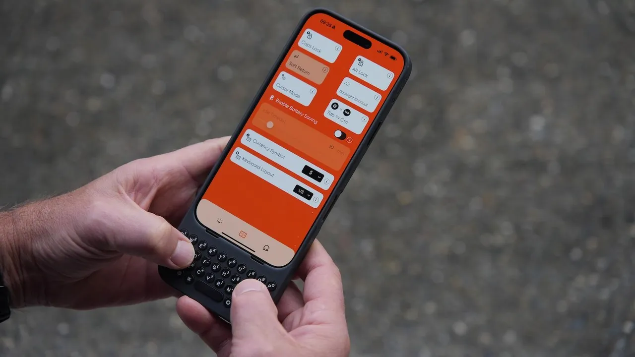 Beyond the Screen: How Keyboard Cases for the iPhone 16 and 17 Pro Max Are Redefining Mobile Productivity